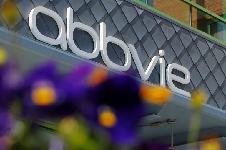Cramer's Investing Membership: We're inspired AbbVie shares held current positive aspects after a blended quarter