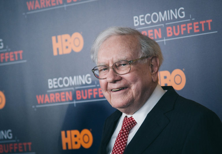 This is how you can make investments like billionaire Warren Buffett throughout a risky market