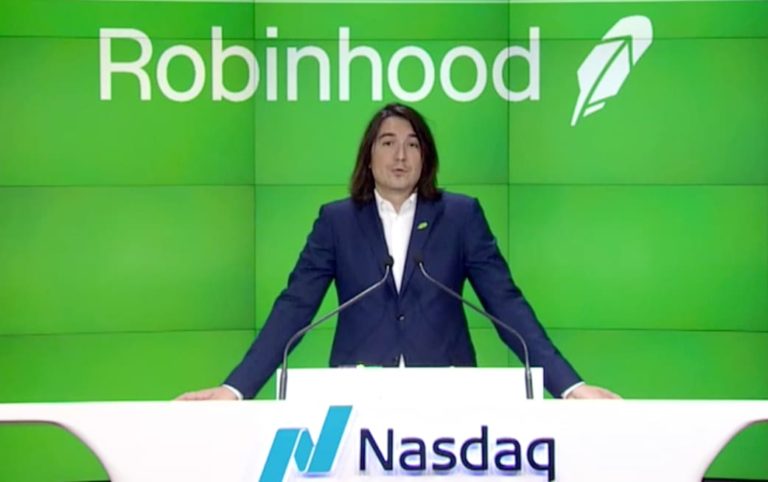 Robinhood shares tank 15% after it loses customers, forecasts weak income