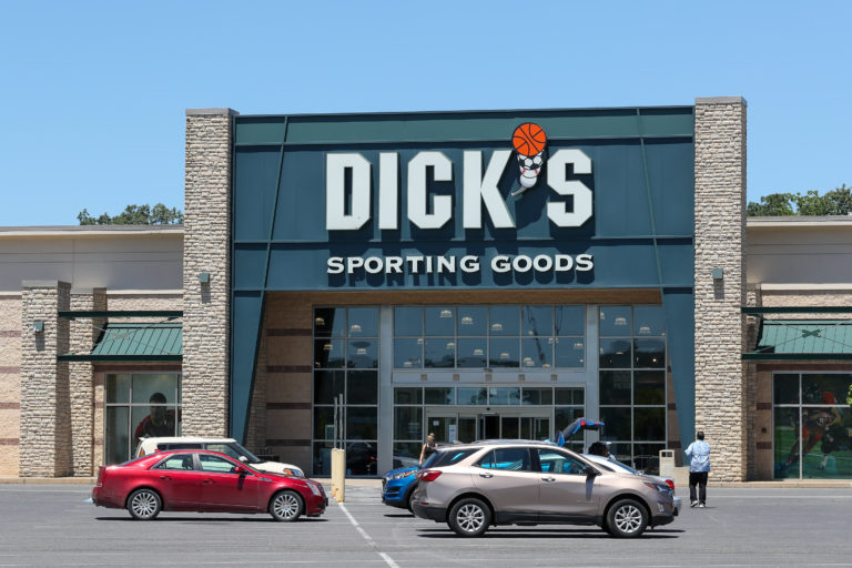 Dick’s Sporting Items (DKS) Q3 2021 earnings
