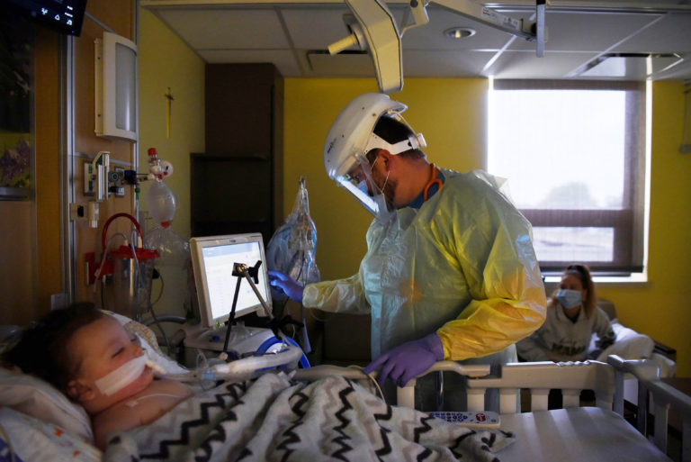 Youngsters’ Covid hospitalizations hit pandemic excessive, worrying docs and oldsters