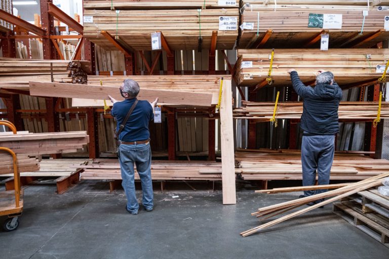 Dwelling Depot desires to win house professionals’ greater orders