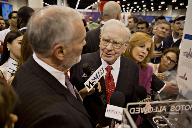 For Warren Buffett, Berkshire Hathaway, the large points have not modified
