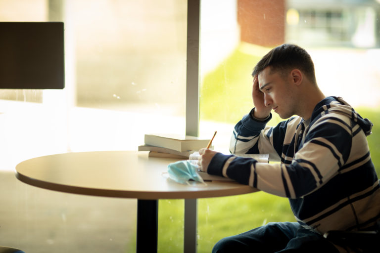 Half of pupil mortgage debtors at elevated threat of delinquency, GAO finds