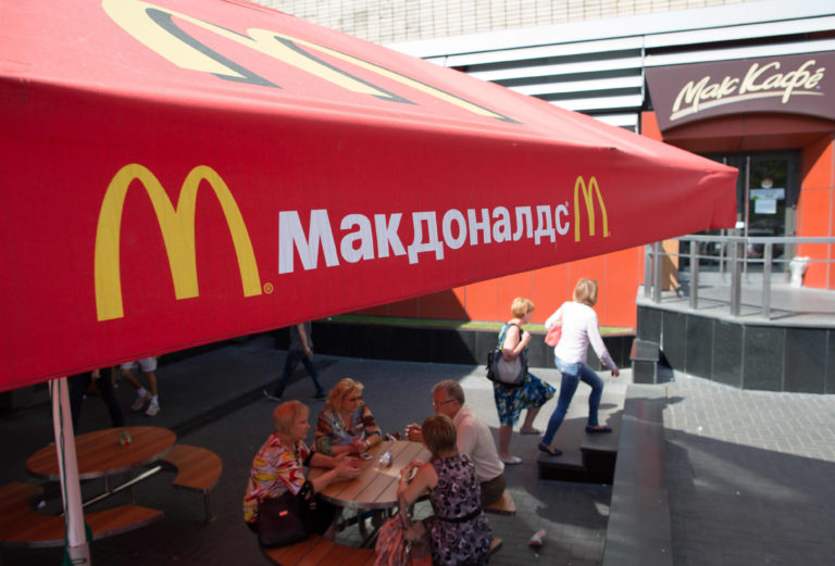 McDonald’s briefly closes Russia eating places amid Ukraine battle