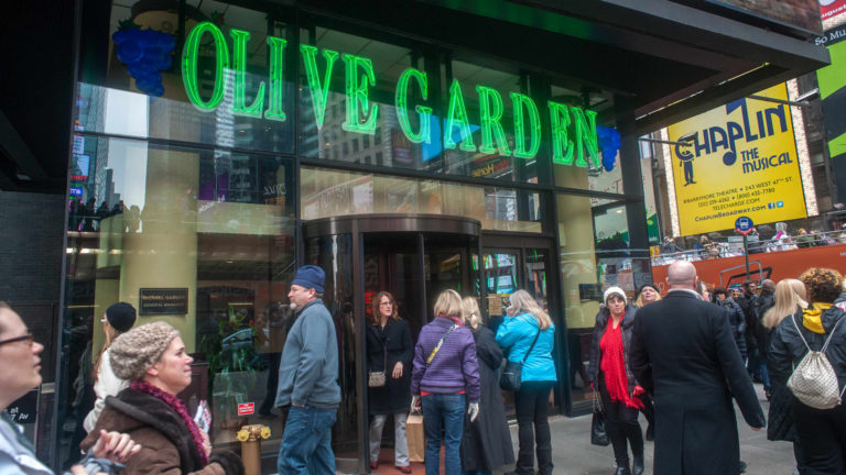 Darden Eating places (DRI) Q3 2022 earnings miss estimates