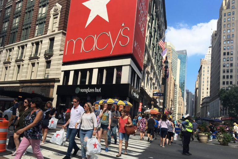 Macy’s overhauls its web site and trains private stylists