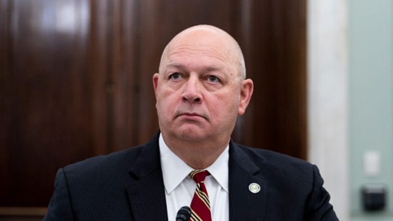 FAA will maintain ‘zero tolerance’ coverage towards unruly passengers, outgoing chief says