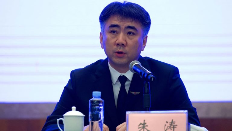 Black field on its method to Beijing for evaluation