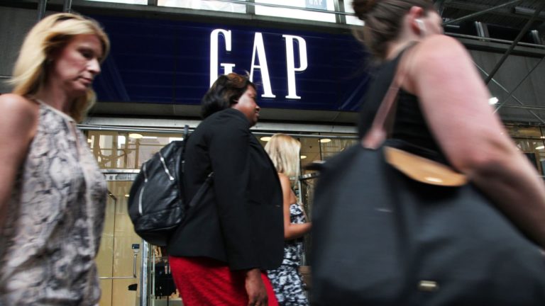 HCA Healthcare, Kimberly-Clark, Hole and extra