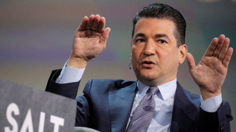 Covid masks work even when others round you are not carrying one