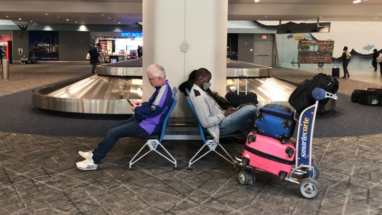 Maskless faces present aid, confusion, disappointment on planes