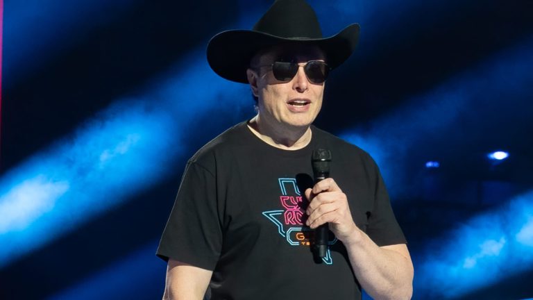 Elon Musk tweets that he confronted Invoice Gates about shorting Tesla