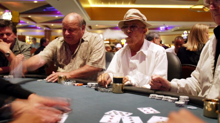 Atlantic Metropolis smoking ban battle: Employee well being vs earnings