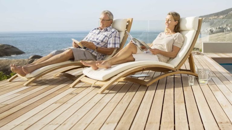 Retirees touring test Medicare protection to keep away from expensive surprises