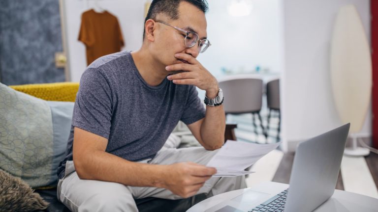 36% of excessive earners live paycheck to paycheck