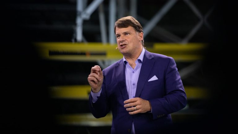 Ford CEO’s daring transfer to shut a money-losing plant bodes effectively for long-term inventory holders