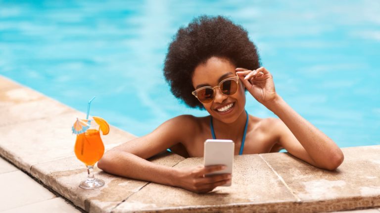 Social media ‘FOMO’ drives unhealthy spending habits