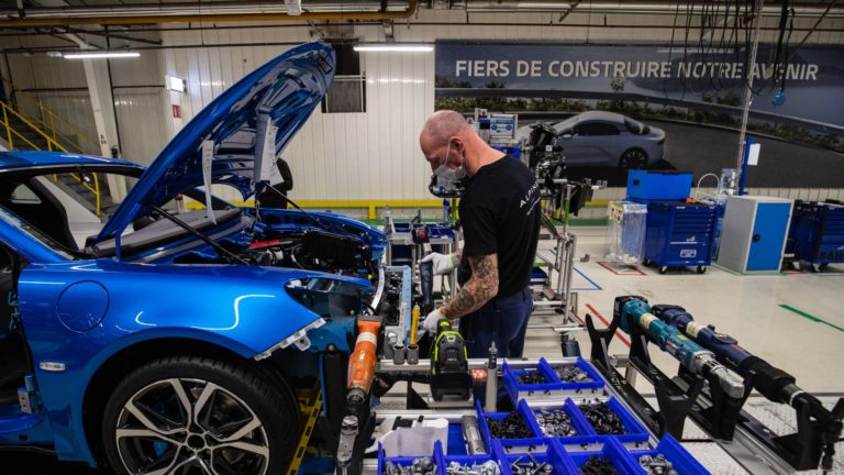 Do not count on a sudden turnaround on provide chain issues