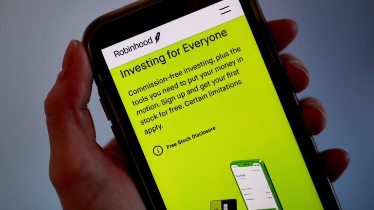 Robinhood slicing about 23% of jobs, releases second-quarter earnings