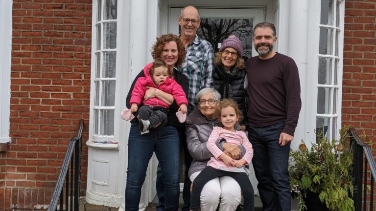 Extra People stay in multigenerational households to save cash