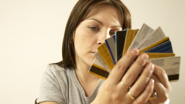 Tips on how to deal if you’re wired about bank card debt