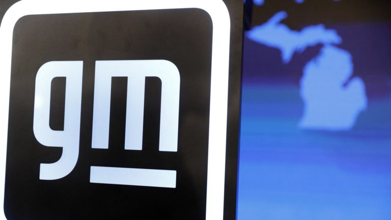 GM briefly suspends promoting on Twitter following Musk takeover