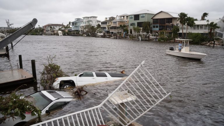 Hurricane Ian broken 358,000 autos. Tips on how to keep away from shopping for one among them