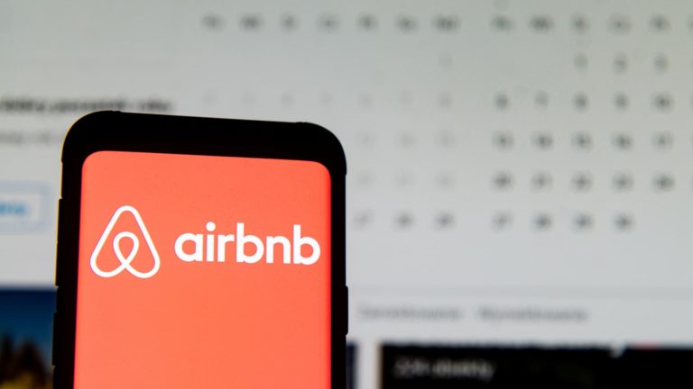 Shares of Airbnb tumble 13% on low fourth-quarter steerage