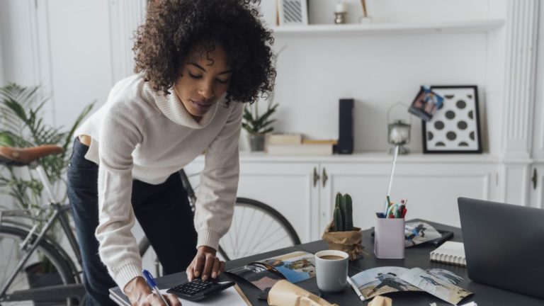 You may nonetheless cut back your 2022 tax invoice with some last-minute strikes