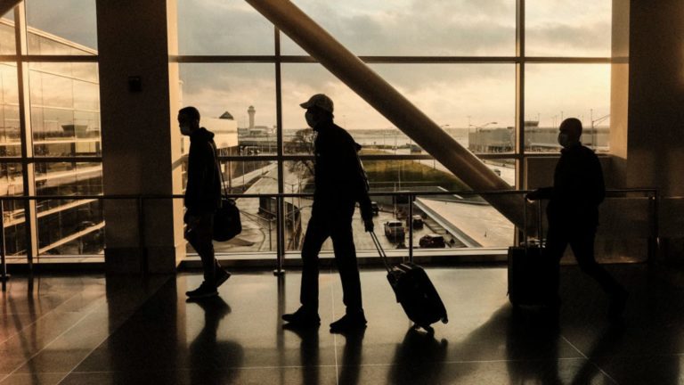 Gen Zers coming dwelling for the vacations on mother and pa’s dime, examine says