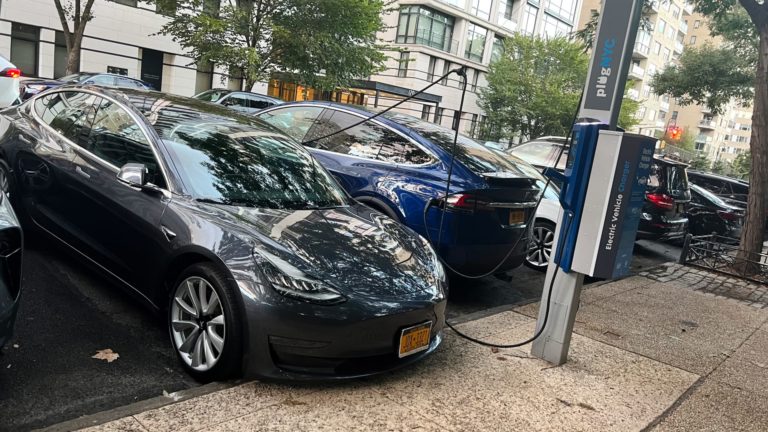 Auto execs much less assured in EV adoption amid financial fears: KPMG