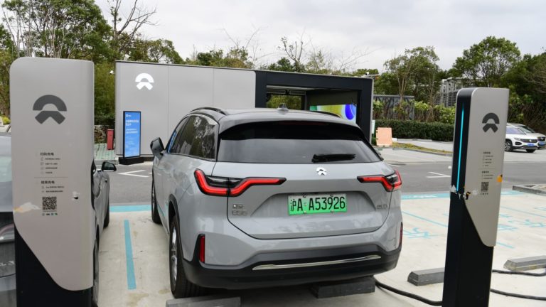 Nio cuts 4Q supply steerage, cites Covid disruption