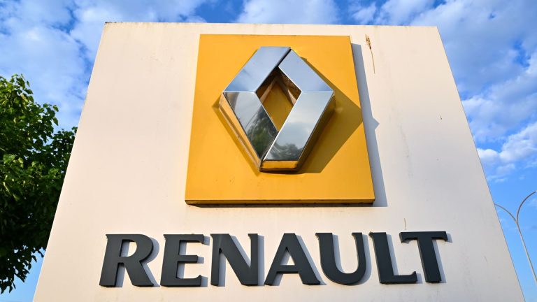 Renault CEO questions knowledge of electrical car worth cuts
