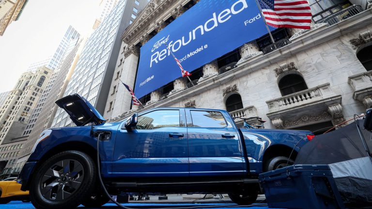 Ford Motor (F) Q1 gross sales