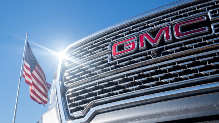 GM says 5,000 employees take buyouts, expects $1 billion cost in Q1