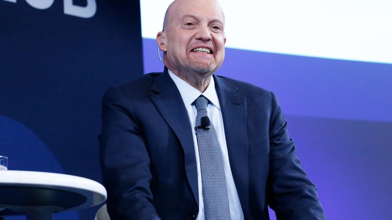 Jim Cramer says purchase Ford, do not promote it; additionally touts Caterpillar