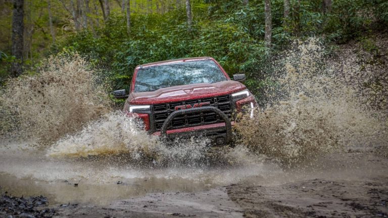 Midsize pickup vehicles turn into newest auto battleground