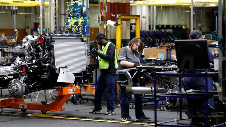 GM to speculate $1 billion to provide new heavy-duty pickups