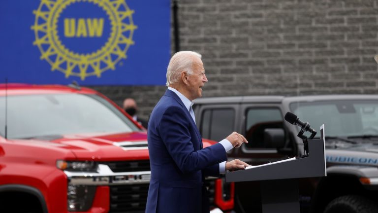 Biden talks UAW contract negotiations with GM, Ford, Stellantis