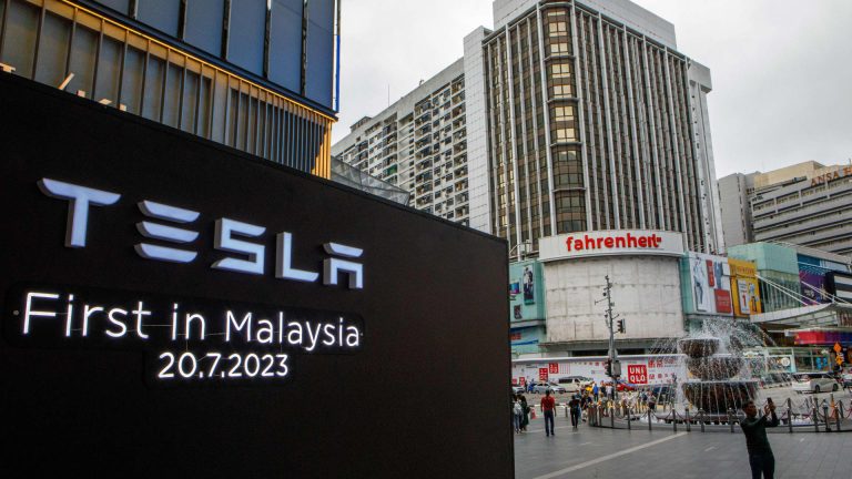 Malaysia eyes extra investments to enlarge EV footprint after Tesla deal