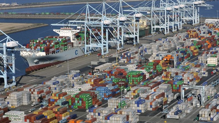 Biden to hail West Coast dockworker union contract as UAW deadline nears