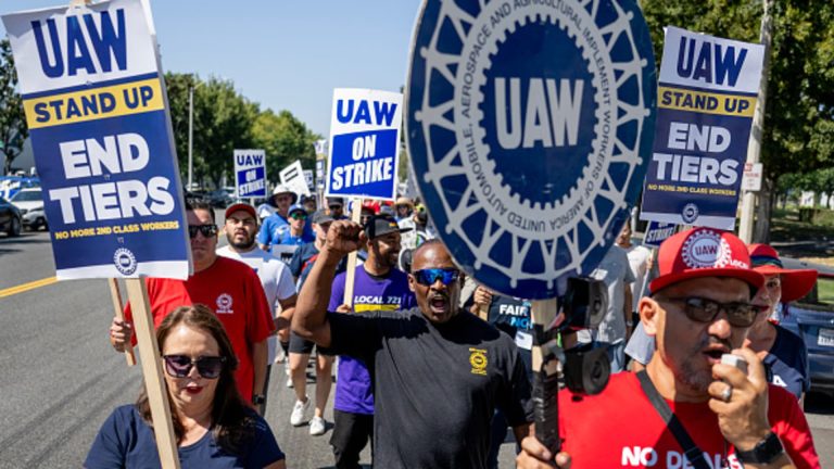UAW publicizes new strikes at GM and Ford crops, sparing Stellantis