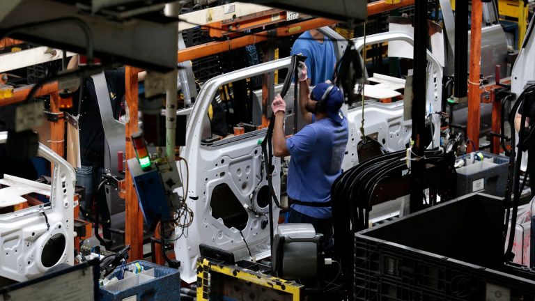 ‘Watch Ford as a barometer’ of potential UAW strike danger