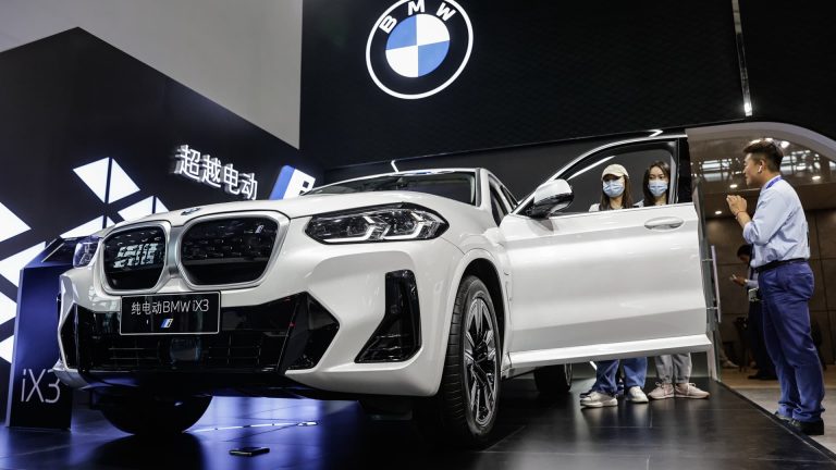 BMW says diversifying dangers doesn’t imply it’s leaving China