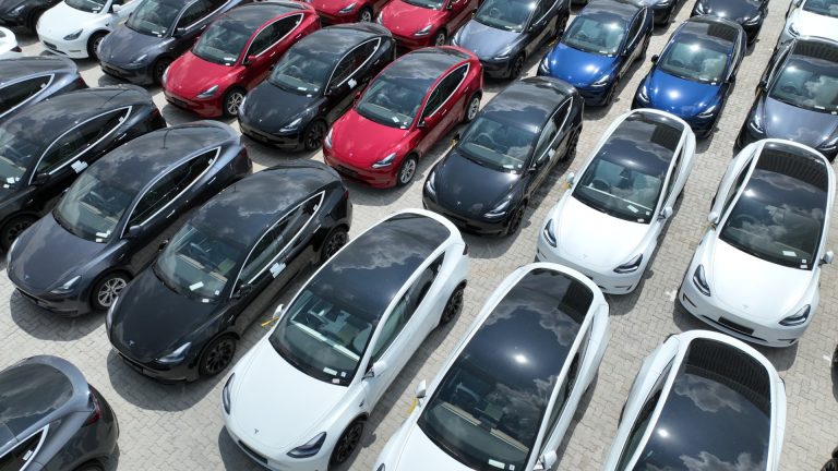 Tesla (TSLA) Q3 2023 car supply and manufacturing numbers