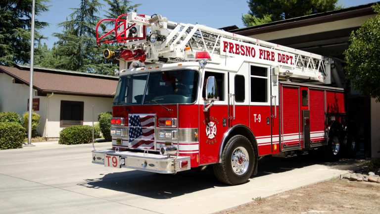 Specialty automobile producer Oshkosh electrifies firetrucks