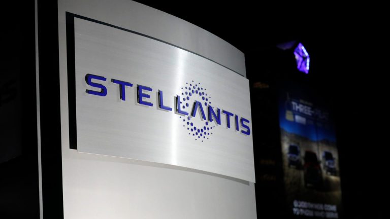 Chrysler mum or dad Stellantis shedding 400 salaried U.S. staff