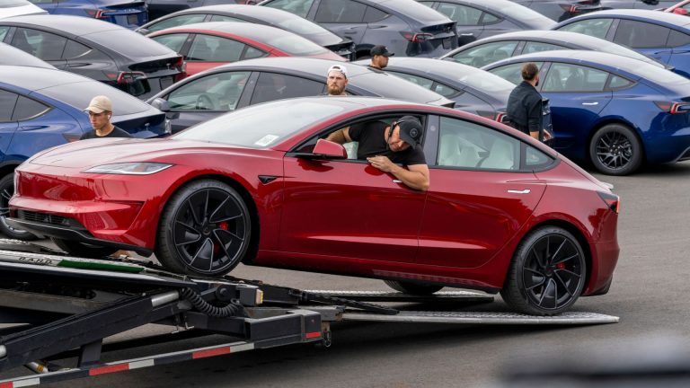 Tesla (TSLA) Q3 2024 car supply and manufacturing numbers